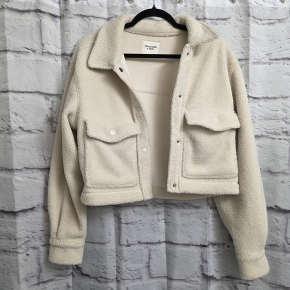Abercrombie & Fitch Jackets & Blazers - Abercrombie & Fitch Cream Sherpa Teddy Jacket Size Small